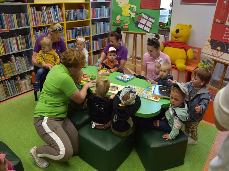 Zajęcia z dziećmi ze Żłobka Promyczek w bibliotece