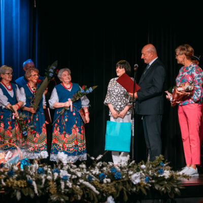 Gratulacje składa Sołtys Wsi Grębocice Pan Marek Pieniążek w towarzystwie Rady Sołeckiej.