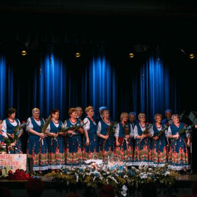 Życzenia dla Jubilatów składa Przewodnicząca Koła Gospodyń Wiejskich w Grębocicach Pani Ewa Gola.